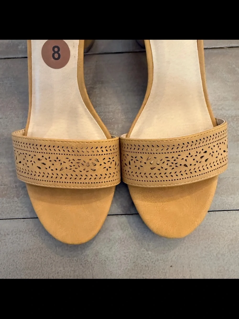 White Mountain Eileen Mustard Faux Suede Chunky Block Heel Ankle Buckle 8